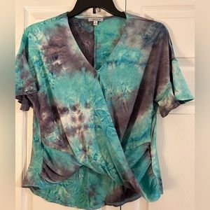 White Birch Like New Sz 1X tie dye top